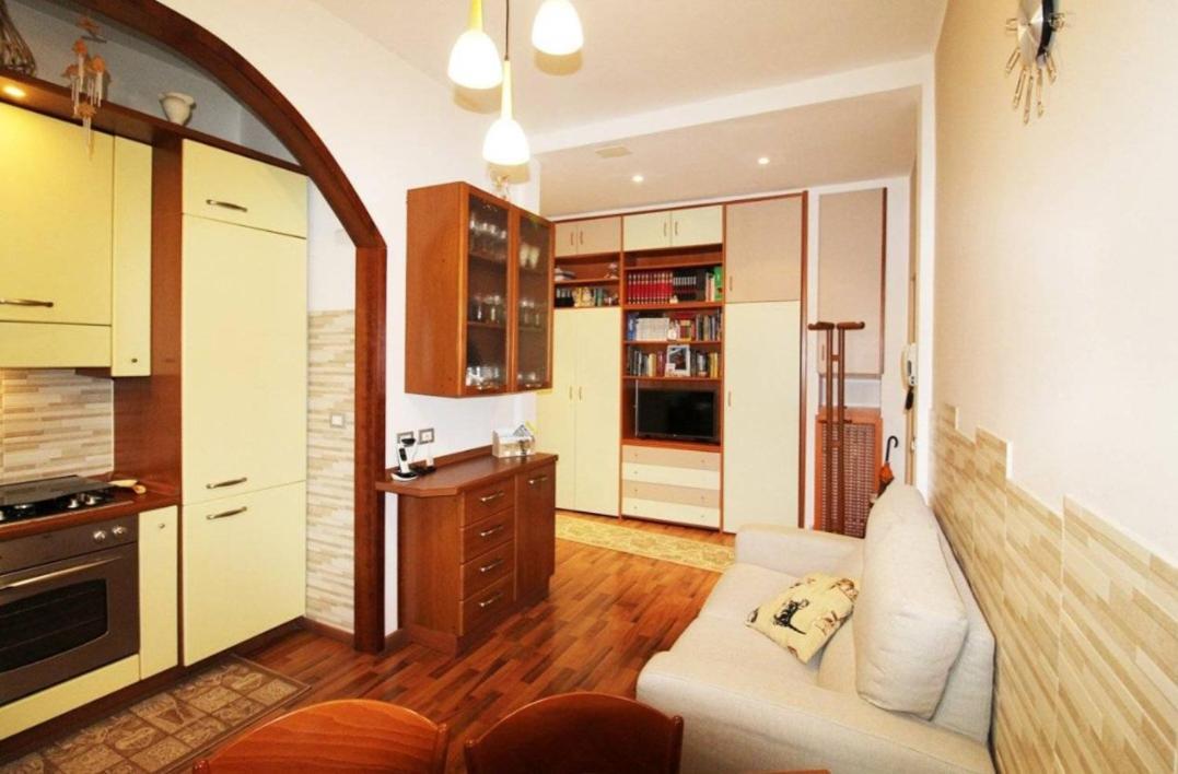 Ferienwohnung Mice Ottima Soluzione Per Il Centro E La Svizzera Como Zimmer foto