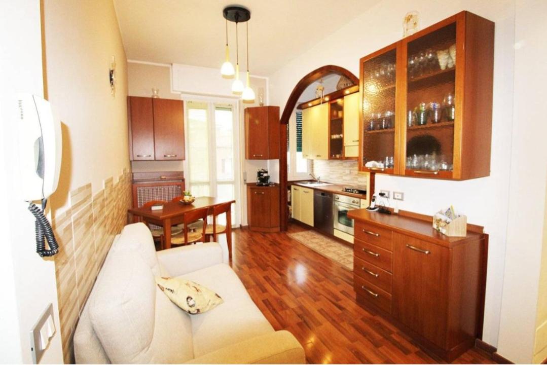 Ferienwohnung Mice Ottima Soluzione Per Il Centro E La Svizzera Como Zimmer foto